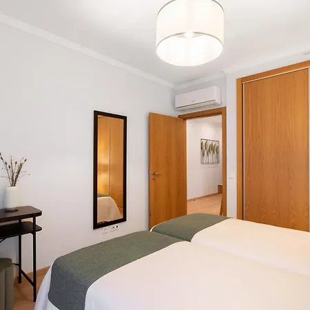 Beira Mar - 2º Esquerdo *